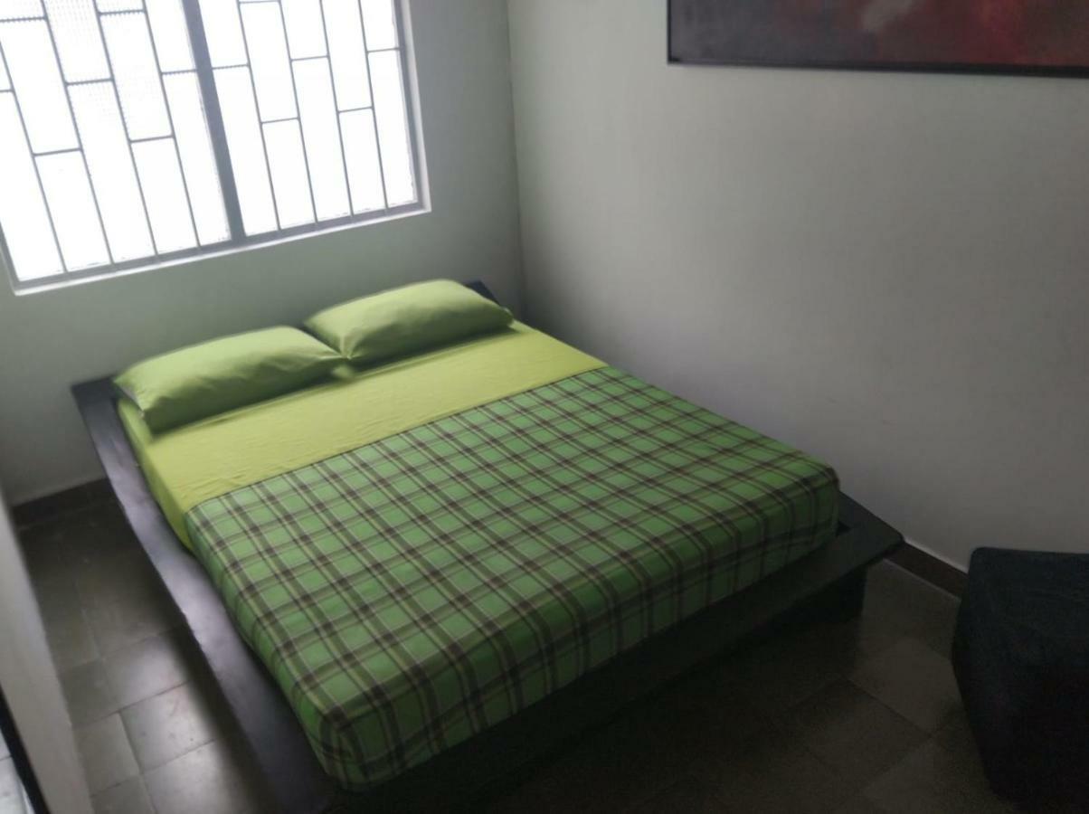 Casa Blanca Hostel Медельїн Екстер'єр фото