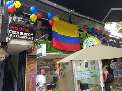 Casa Blanca Hostel Медельїн Екстер'єр фото